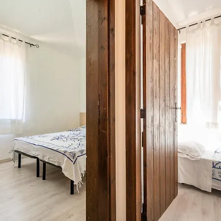 فيلة Elegante A 30 M Dalla Bellissima Di Campulongu فيلاّسيمِيوس