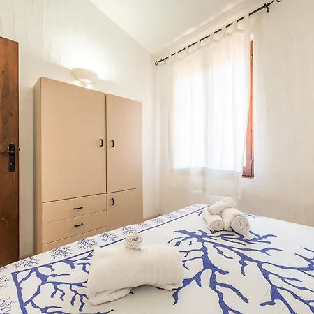 فيلة Elegante A 30 M Dalla Bellissima Di Campulongu