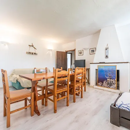 فيلة Elegante A 30 M Dalla Bellissima Di Campulongu *